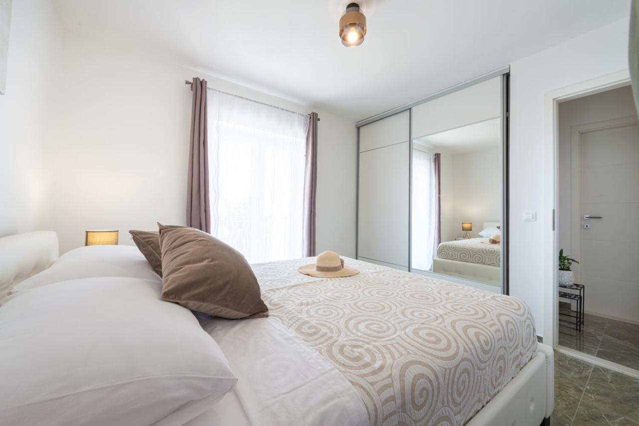 Golden SeaView Holiday Home Mlini Exterior foto
